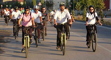 Van'da sağlıklı yaşam için pedal çevirdiler
