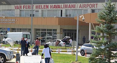 Van'da uçak seferi krizi