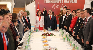 IĞDIR'DA CUMHURİYET RESEPSİYONU DÜZENLENDİ