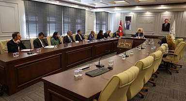 Iğdır Valisi Ercan Turan, Halk Günü'nde Vatandaşlarla Buluştu