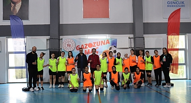 Mahalle Çocukları Gazozuna Maç Yaptı