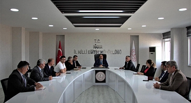 Milli Eğitim Müdürü Aziz Gün, Yöneticilerle Değerlendirme Toplantısı Yaptı