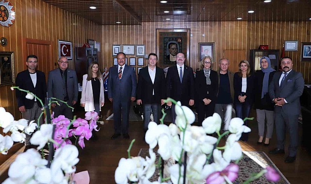Mobbing ile Mücadele Derneği yöneticilerinden Rektör Hacımüftüoğlu&#039;na ziyaret