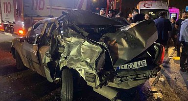 Peş peşe 2 ayrı kaza: 2 kişi yaralanırken, 2 sürücü ise kaçtı