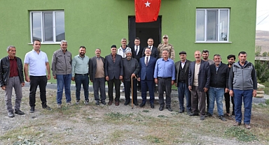 Vali Ercan Turan Taşlıca köyünü ziyaret etti.
