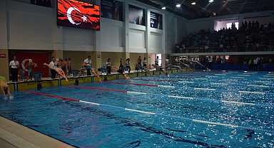11-12 Yaş Ulusal Gelişim Projesi Yüzme Müsabakaları başladı