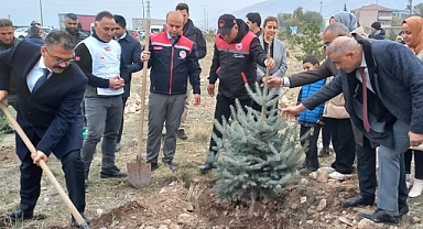 Iğdır'da 40 Bin Fidan Toprakla Buluştu