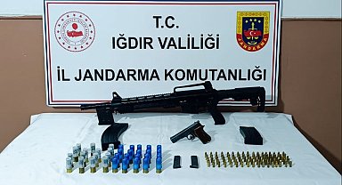 Iğdır'da kaçak silah ticareti operasyonu: 2 şüpheli yakalandı