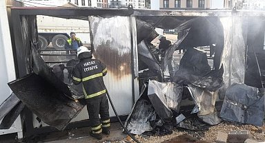 İskenderun'da yanan konteyner kullanılmaz hale geldi