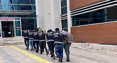 İzmir'de yağmacı çeteye polis operasyonu: 8 gözaltı