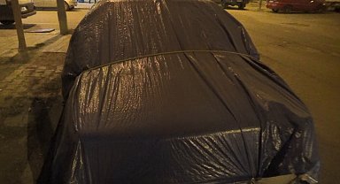 Kars'ta araçlara battaniyeli soğuk önlemi