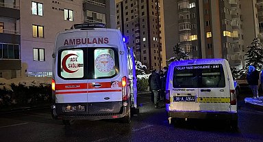 Komşuların kavgası kanlı bitti: 2 yaralı