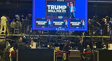 Trump, Palm Beach'te seçimi takip ediyor