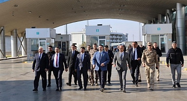 Vali Ercan Turan Aralık İlçesi ve Dilucu Gümrük Kapısı’nda İncelemelerde Bulundu