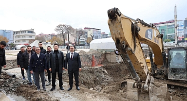 Vali Ercan Turan, Haydar Aliyev Parkı Projesi İnşaatında İncelemelerde Bulundu