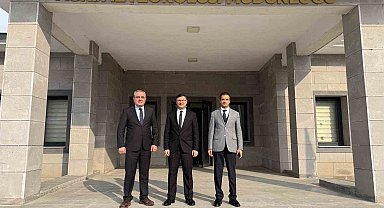 Ağrı'da Ahmed-i Hani Havalimanı ve TEİAŞ müdürleri, Meteoroloji'yi ziyaret etti