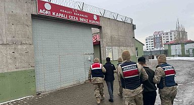 Ağrı'da kesinleşmiş hapis cezası bulunan 2 şüpheli tutuklandı