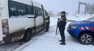 Artvin'de 16 düzensiz göçmen yakalandı