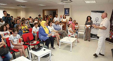 Ataşehir Belediyesi'nden 7 bin öğrenciye eğitim desteği