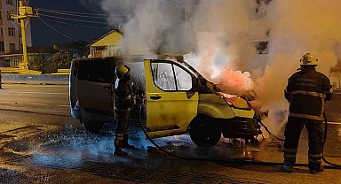 Balık yüklü araç alev topuna döndü
