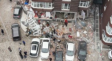 Beylikdüzü'nde 14 katlı binada patlama meydana geldi