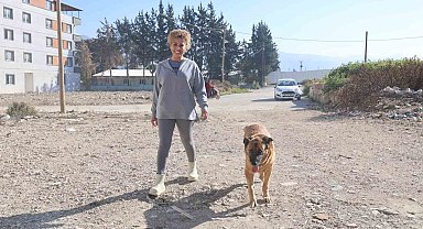 Enkazda sahibinin cansız bedenini bulmuştu, aileye hatıra kalan Max'a gözü gibi bakıyorlar