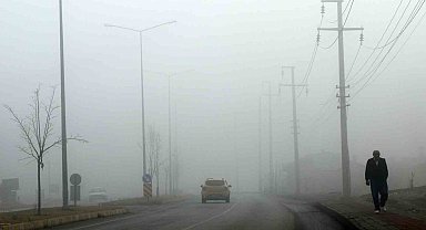 Erzincan'da sis etkisini sürdürdü