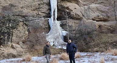 Erzurum'da şelaleler buz tuttu