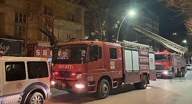 Kafeteryada çıkan baca yangını paniğe neden oldu