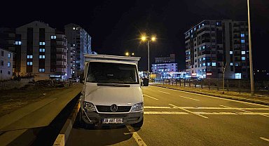 Kamyonetin çarptığı kadın hayatını kaybetti