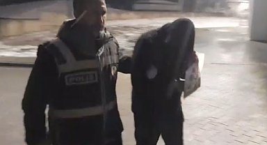 Kendilerini polis olarak tanıtıp vatandaşı 36 bin 800 dolar dolandırdılar