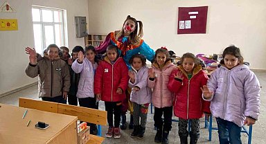 Köy okullarında Umutlu Yarınlar Derneği'nden anlamlı destek