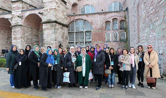 Küçükçekmeceli kadınlar İstanbul'u yeniden keşfediyor