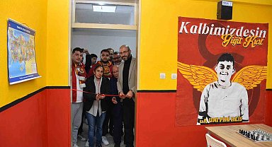 Kütüphane açılışında duygu dolu anlar yaşandı