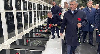 Milletvekilleri Şehitler Hıyabanı ve Türk Şehitliğini Ziyaret Etti