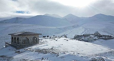Pir Ali Baba Türbesi yenilendi
