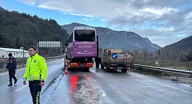Sakarya'da 6 araçlı zincirleme kaza: 15 hafif yaralı