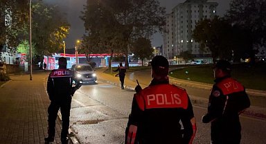 Taksiyle yolculuk yapan zehir tüccarları yakalandı, 1.5 kilo uyuşturucu ele geçirildi