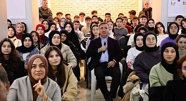 Vali Aydoğdu, gençlik buluşmalarının konuğu oldu