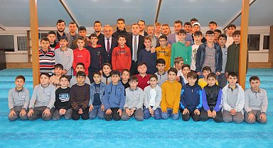 Vali Eldivan, Kur'an Kursu öğrencilerle bir araya geldi