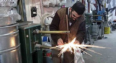 Van'da asırlık Sobacılar Çarşısı'nda hareketli günler yaşanıyor