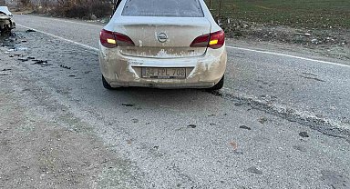 Adıyaman'da 2 otomobil çarpıştı: 4 yaralı