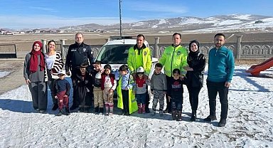 Anaokulu öğrencilerine trafik kuralları anlatıldı