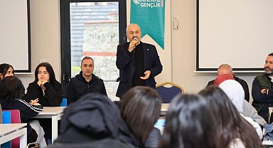 Başkan Büyükgöz, gençlere ailenin önemini anlattı
