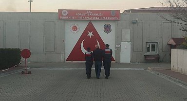 Dolandırıcılık suçundan aranan kişi Edremit'te yakalandı