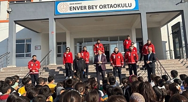 Enver Bey Ortaokulu’nda Deprem Tatbikatı Gerçekleştirildi