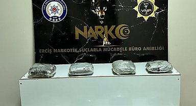 Erciş'te 8 kilo 750 gram uyuşturucu ele geçirildi