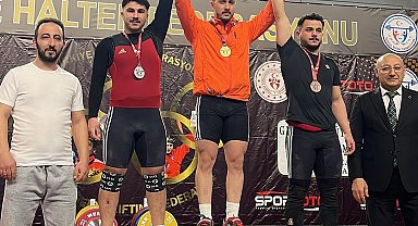 Erzincanlı Halterci Özbay, Türkiye birincisi oldu
