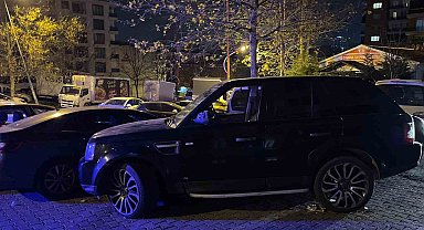 Esenyurt'ta seyir halindeki araca silahlı saldırı
