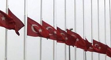 Iğdır’da Milli yas nedeniyle bayraklar yarıya indirildi